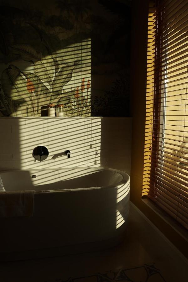 The Carob Tree Bed and Breakfast Victoria Buitenkant foto